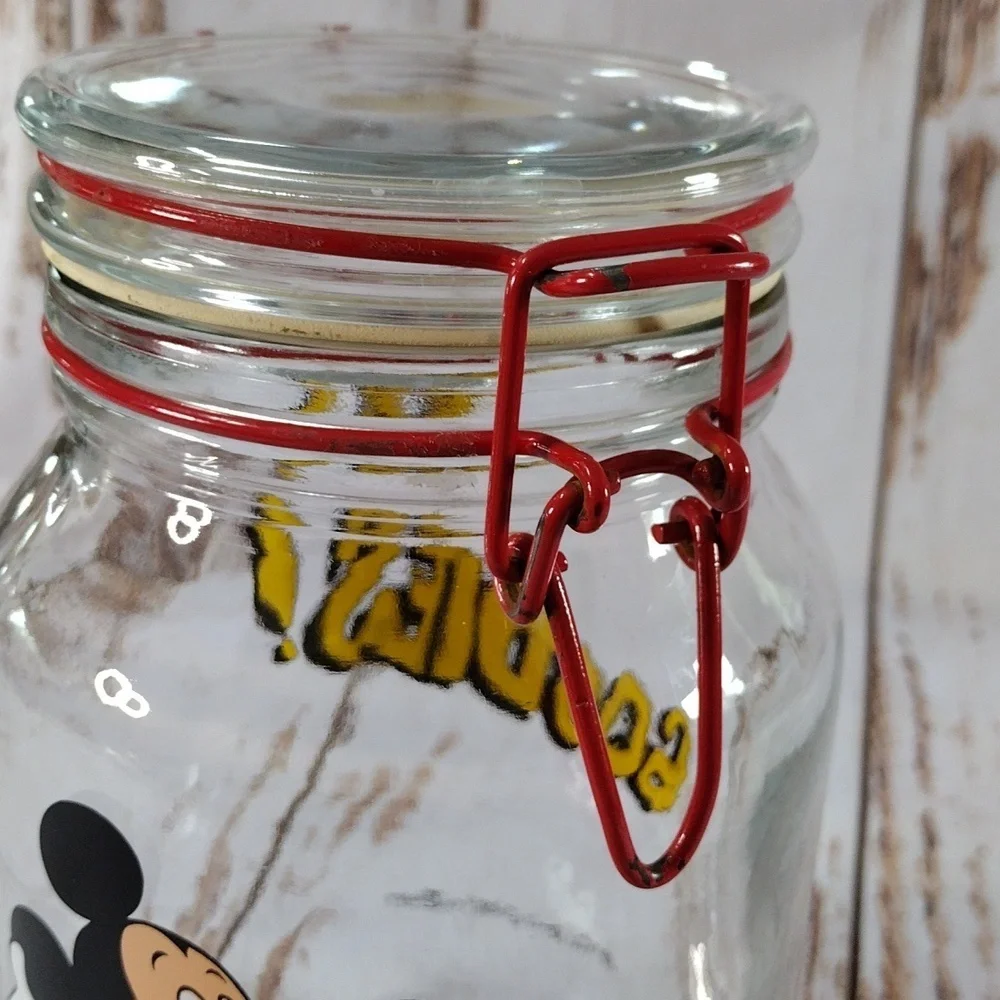 Vintage‎ Anchor Hocking Disney Mickey Mouse Locking Canister